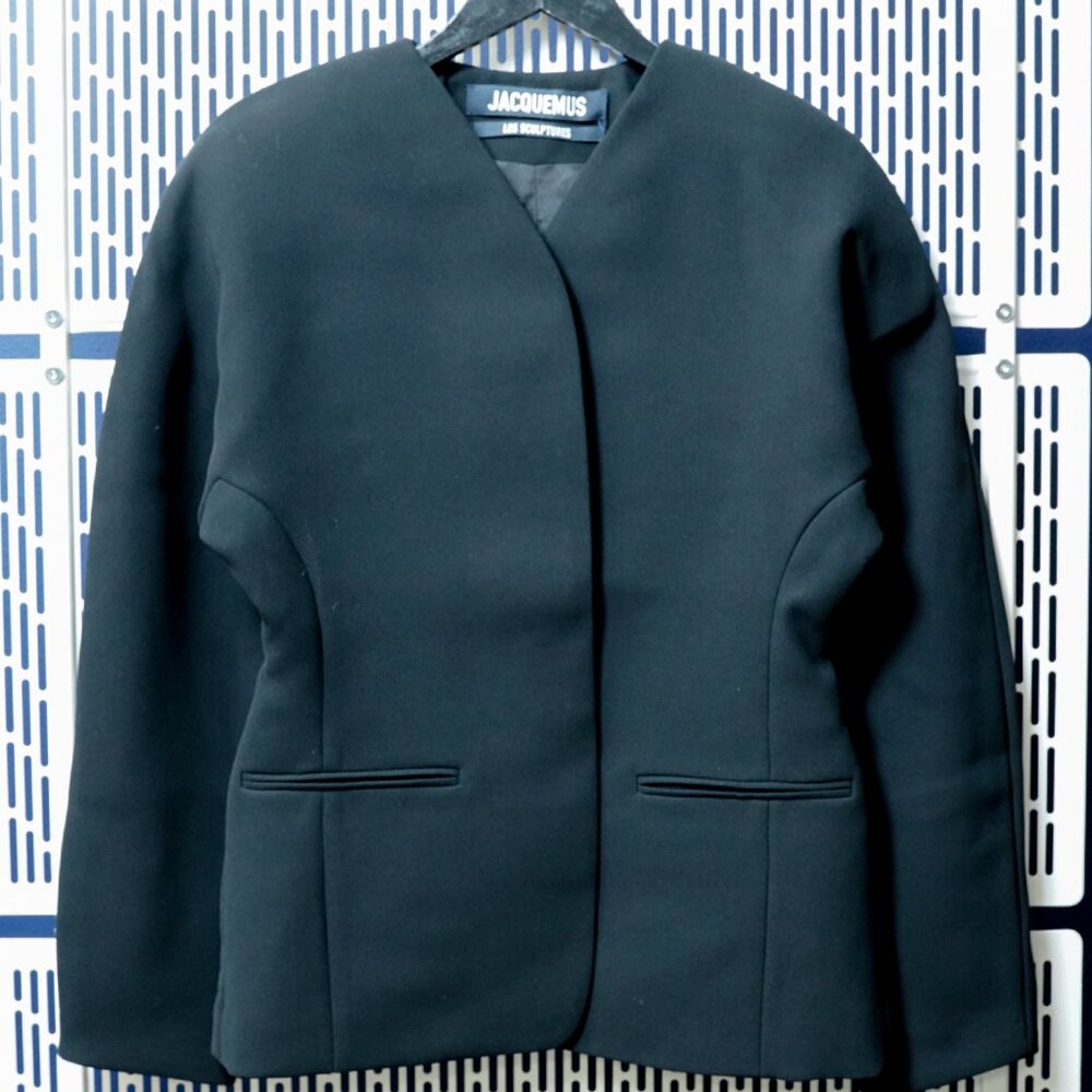 JACQUEMUS	LA VESTE OVAL BLAZER